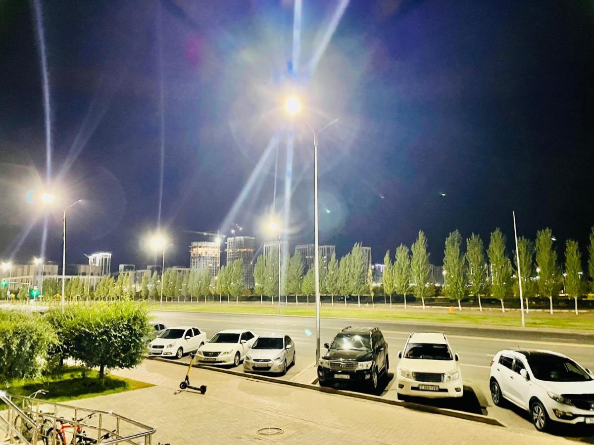 Park Avenue Напротив Ботанического Сада Astana Buitenkant foto