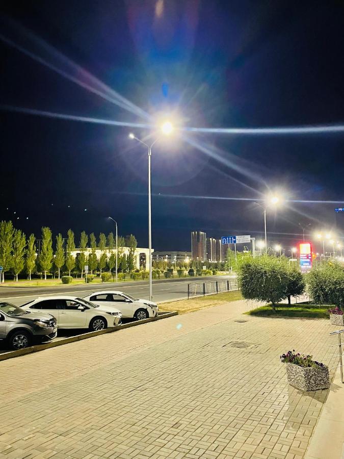 Park Avenue Напротив Ботанического Сада Astana Buitenkant foto